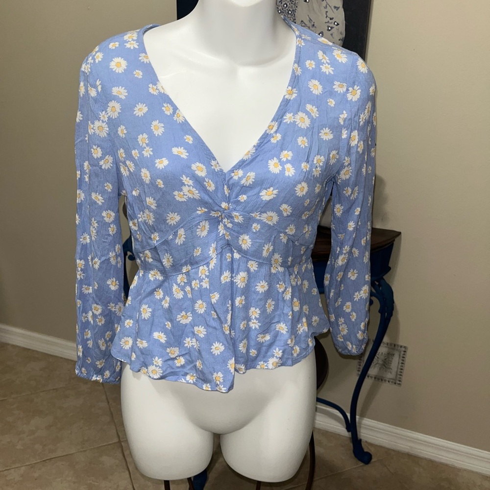 Hollister Daisy Crop Top XS